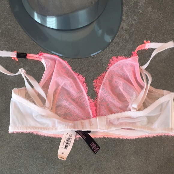 ❤️"Very Sexy" Collection Victoria Secret Bra 32D❤️ - Picture 6 of 8
